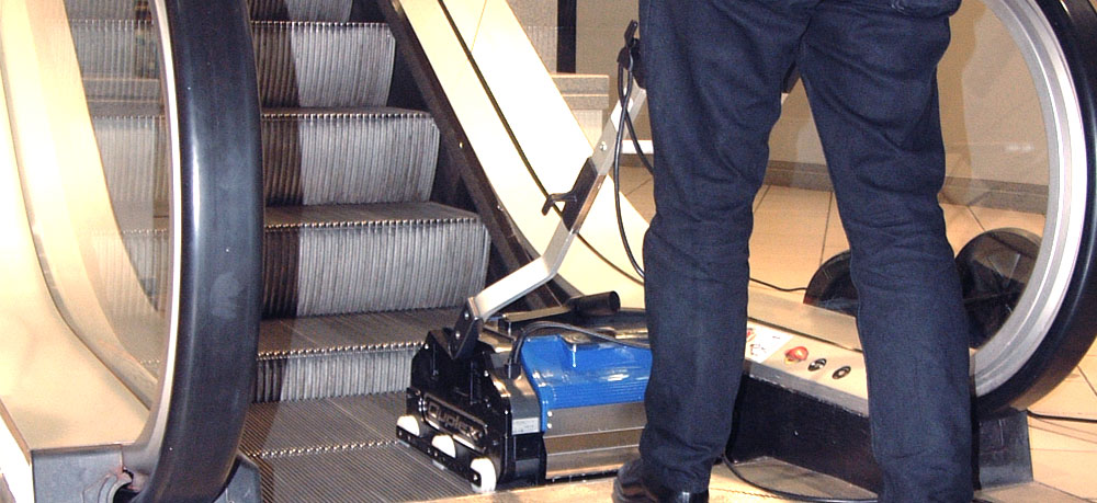 Escalator Cleaning Machine